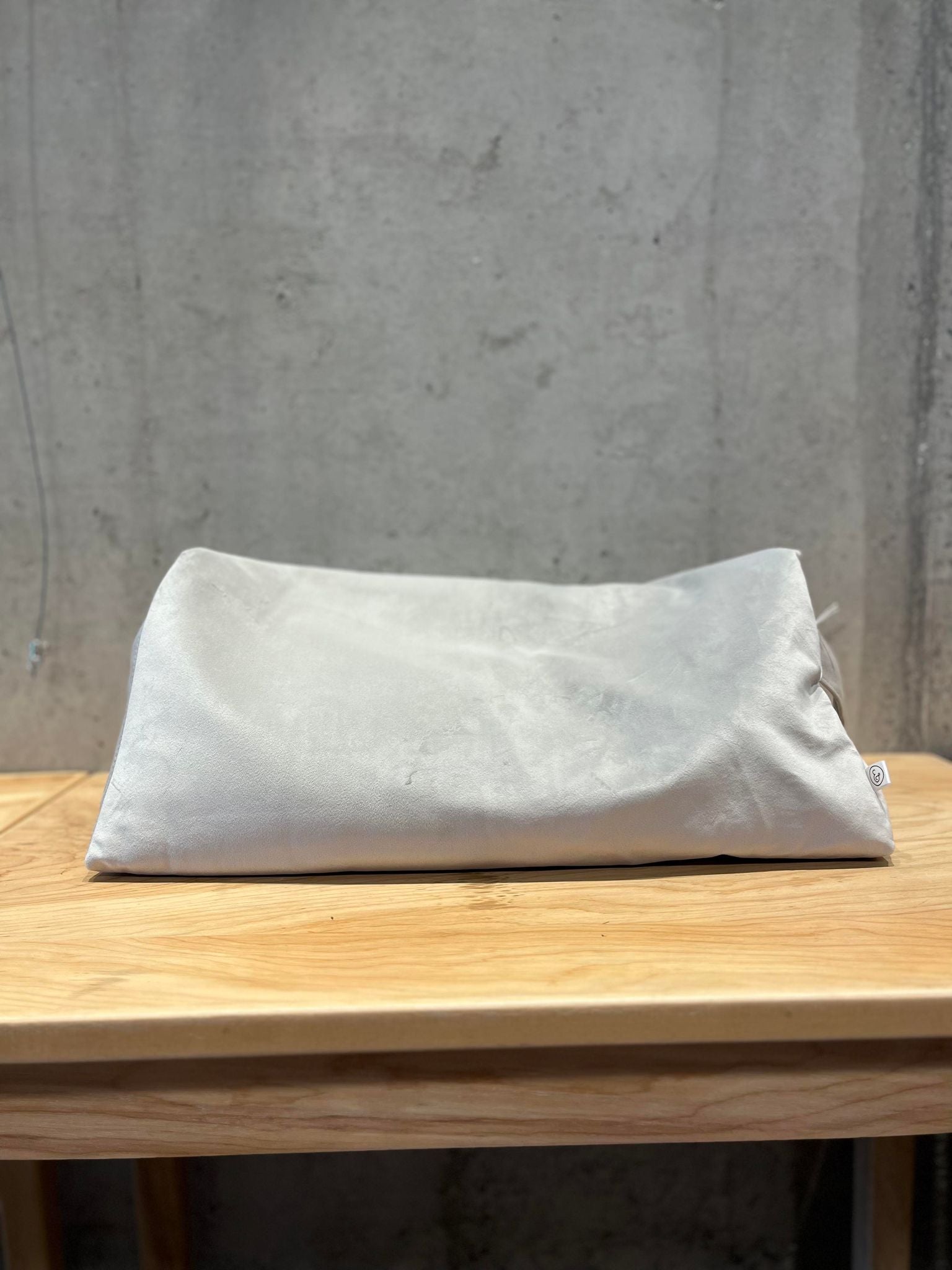 Être Coussin d&#39;allaitement Allaitement Être par La Boutique Planète Bébé et Cie.   