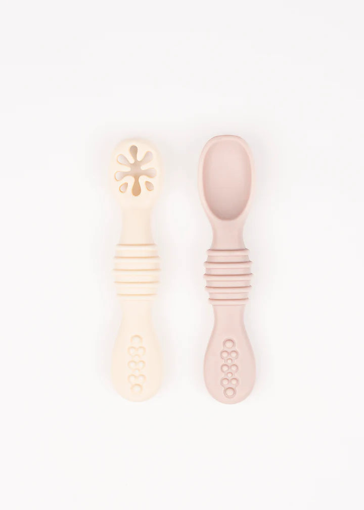 Micasso &amp; Co Les cuillères d&#39;apprentissage en silicone pour bébé Alimentation Micasso &amp; Co Vieux rose et crème  