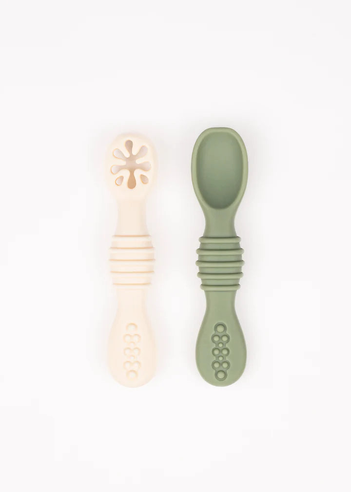 Micasso &amp; Co Les cuillères d&#39;apprentissage en silicone pour bébé Alimentation Micasso &amp; Co Vert tendre et crème  