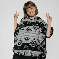 Mini Tipi Poncho pour enfant Thunderbird gris Vêtements Mini Tipi   