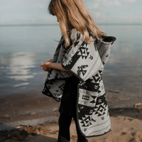 Mini Tipi Poncho pour enfant Thunderbird gris Vêtements Mini Tipi   