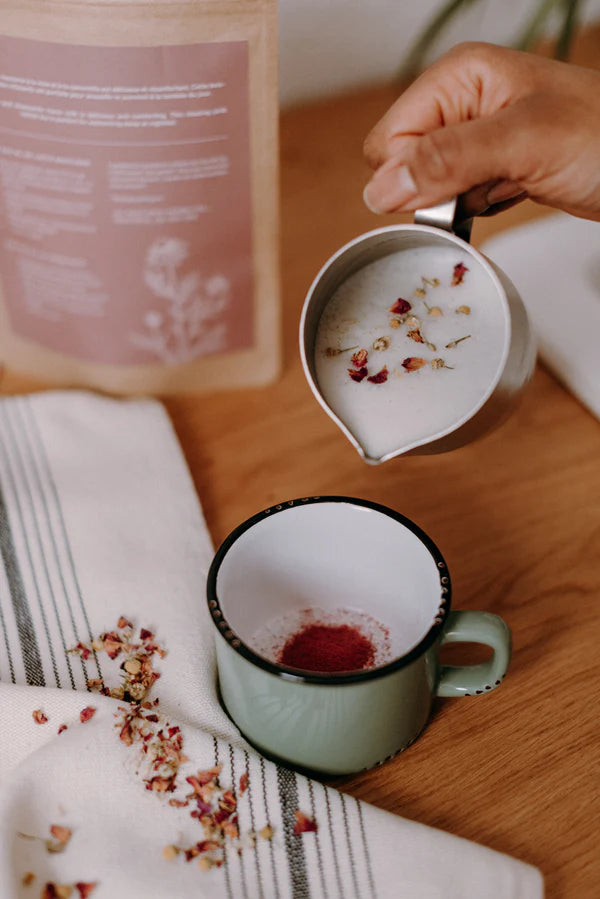 Les Mauvaises Herbes Latté nocturne rose - Rose et camomille Soins corporels Les Mauvaises Herbes   