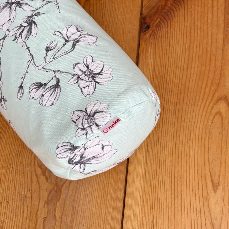 Neka Nursing Pillow Boutique Planete Bebe